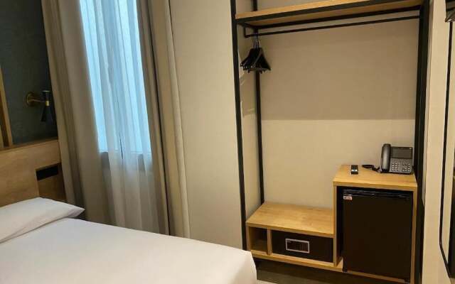 Fontanella by BCN URBAN ROOMS