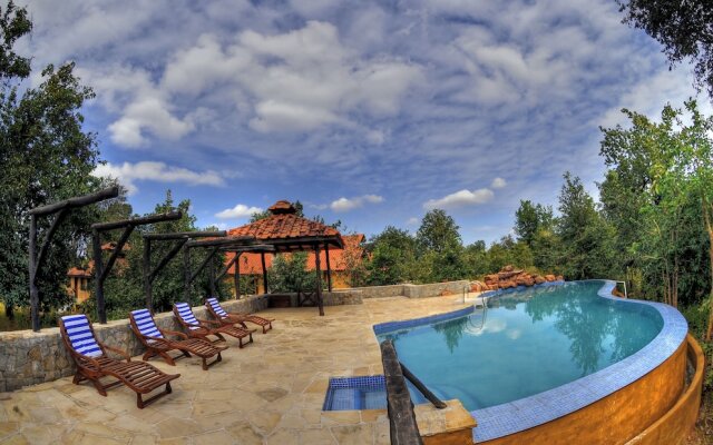 Pugdundee Safaris - Kanha Earth Lodge
