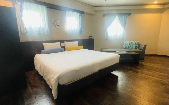 Rycom Crystal Hotel
