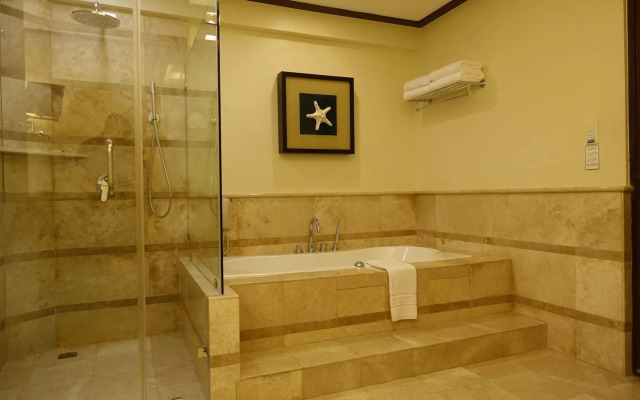Emerald Island Hotel