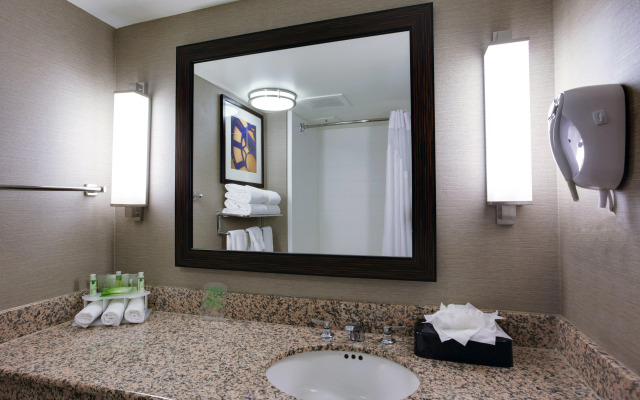 Holiday Inn Express Hotel & Suites Meadowlands Area by IHG