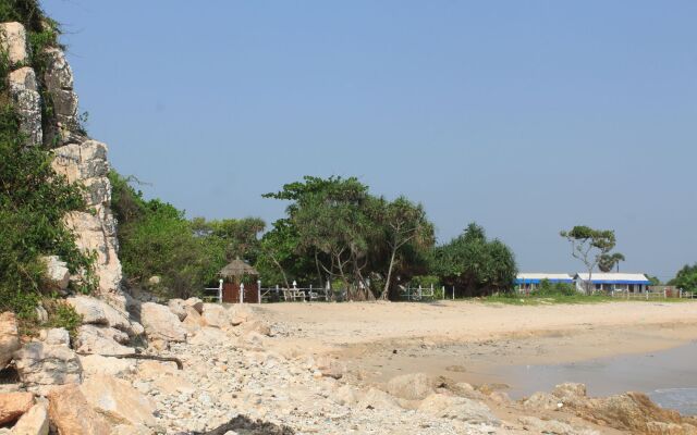 Blissbay Resort