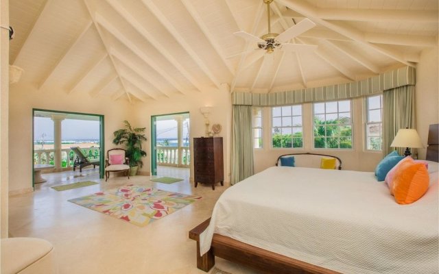 Beautiful Four-bedroom Villa With Breathtaking sea Views