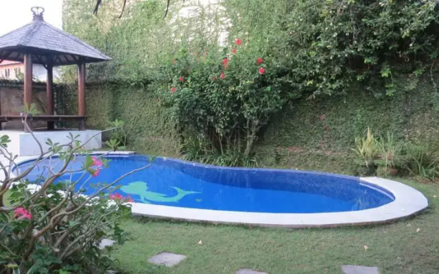 Petitenget Cozy Villa