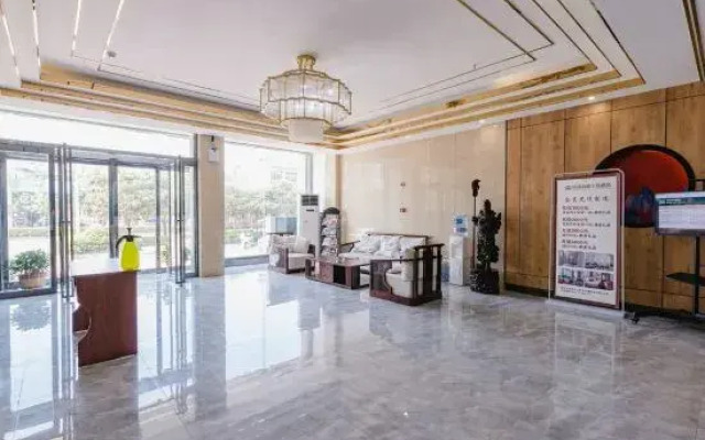 Shanghe Business Hotel (Sheqi Bus Station)