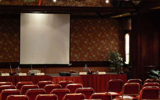 Moderno Hotel Roma