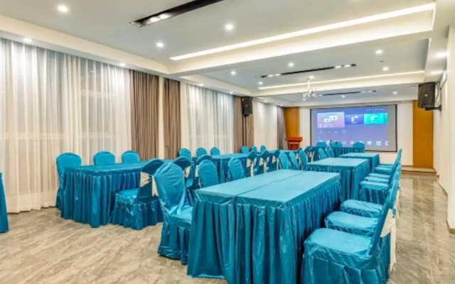 Poya Hotel