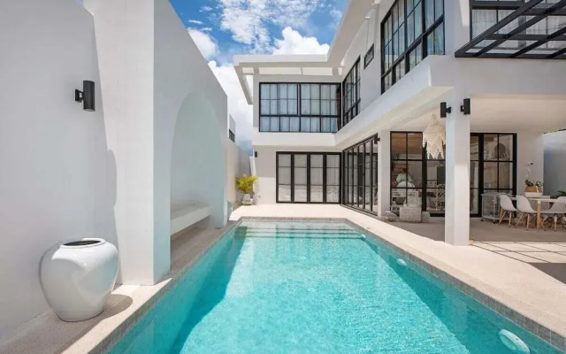 Mediterranean-Asian 3BR Villa Cristina