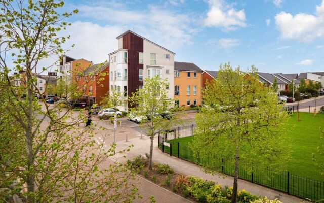 Stylish Serviced Apartment in Reading