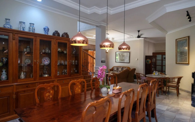 SAREH VILLA by The Lavana