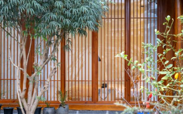Shaxi Nanxi Elegant Courtyard Guesthouse