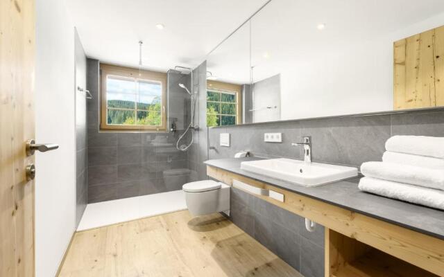 Schwarzenbach - Apartments & Rooftop Pool