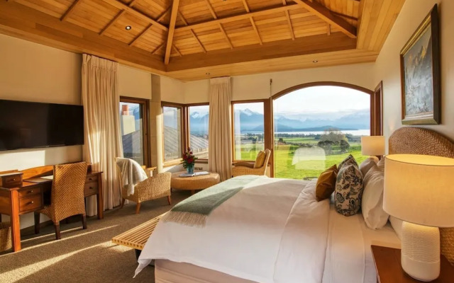 Cabot Lodge