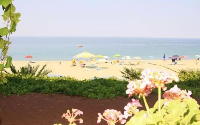Heraklia Beach Camping & Apartments
