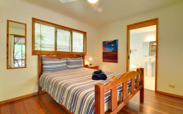Planula Bed & Breakfast Retreat