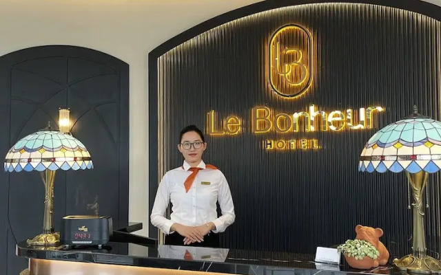 Le Bonheur Hotel