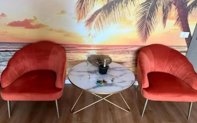 Signature Promenada Hotel-Apartments 2
