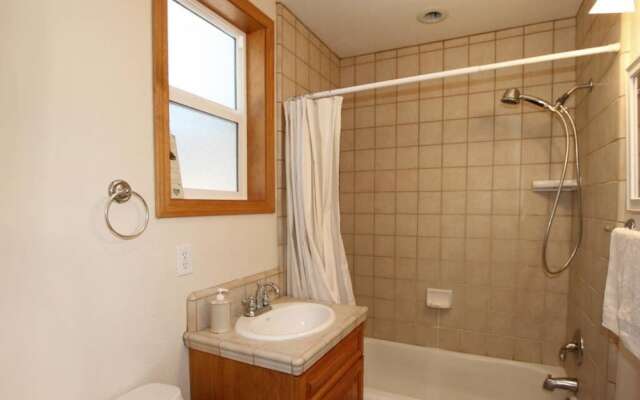 Ormsby House 1489O 4 Bedroom Home by RedAwning