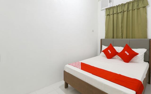 OYO 736 Jade Apartelle
