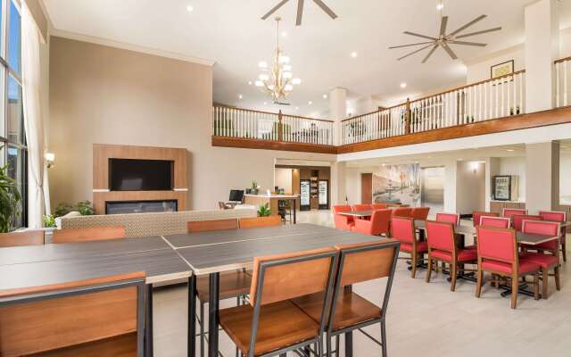 Clarion Pointe New Bern