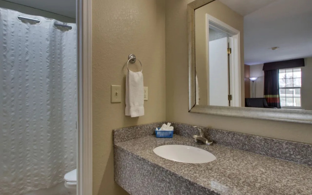 Key West Inn - Millbrook