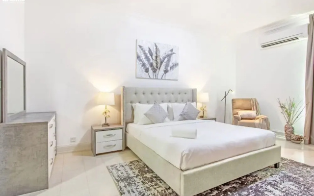 Pvt Jacuzzi Tub Groundfloor 2 Bed Bnbme Homes - Apartment in ดูไบ - Photo 4