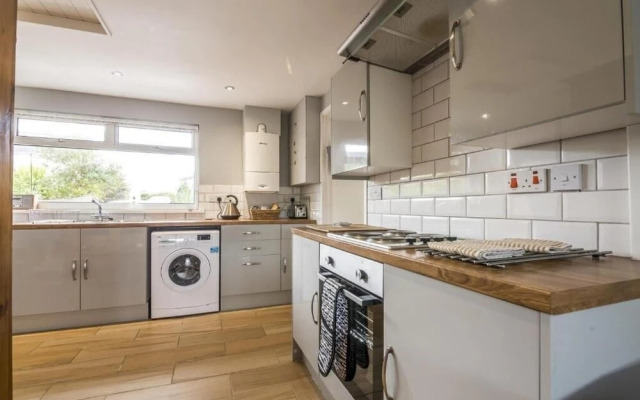 Little Hill - 3 Bed - Wisemans Bridge