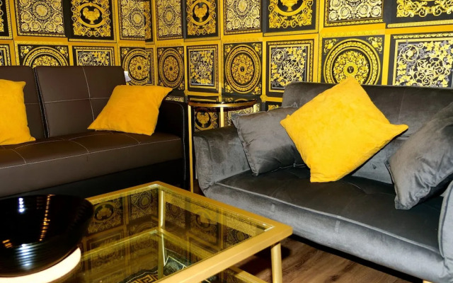 Sexy Luxurious Versace Apartment Near Sheffield