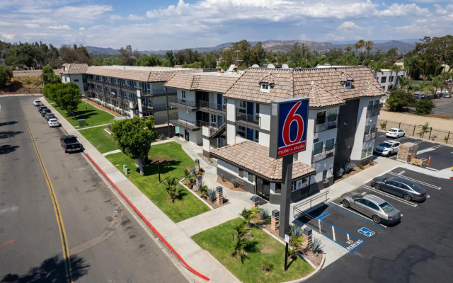 Motel 6 Escondido, CA