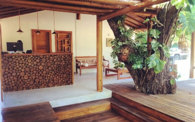 Ravenala Hotel