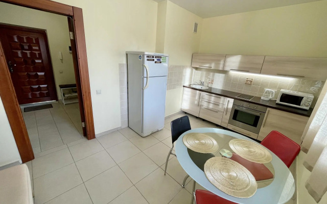 Апартаменты на улице Авиаторов 33