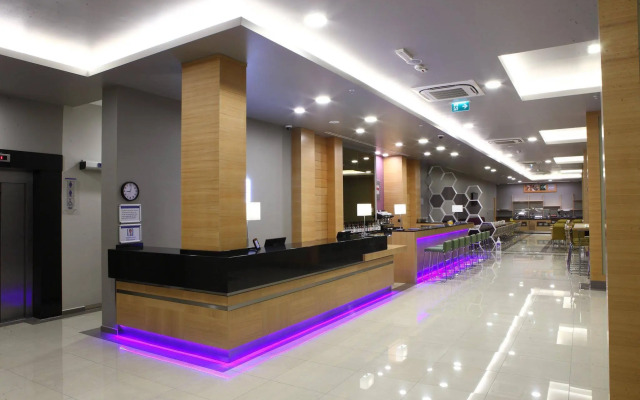 Holiday Inn Express Manisa - West by IHG