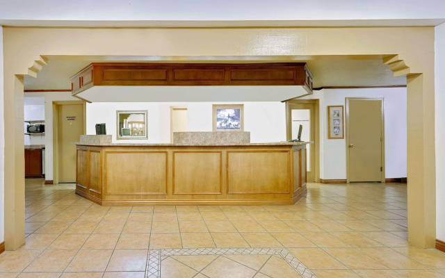 Silver Queen Inn
