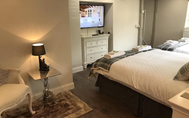 Old Thatch Bambers Green