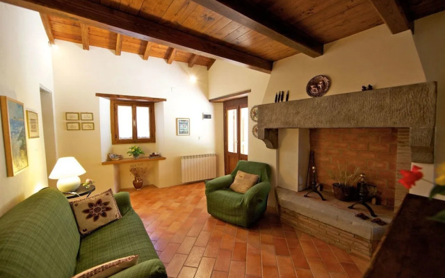 Wonderful private villa for 10 people with private pool, WIFI, TV, terrace, pets allowed and par...