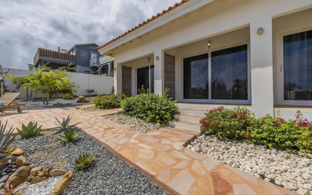 Breezy Cozy Retreat Arikok National Park Pool