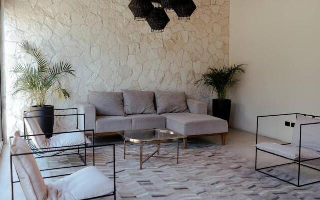 New 4BR Modern Villa w/ private pool & jacuzzi