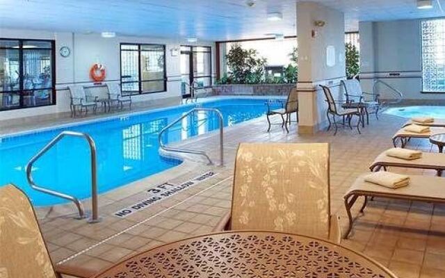 Courtyard State College