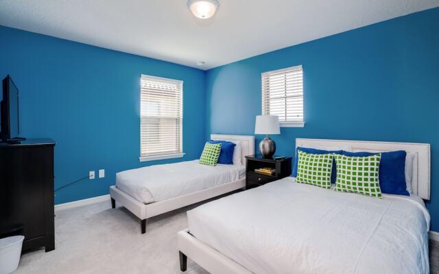 5448 Misty oak Circle