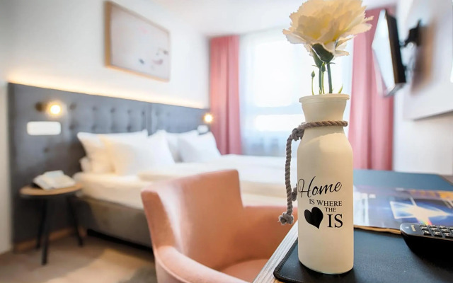 Home Hotel