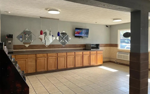 Studio 6 Suites Hurricane, Wv