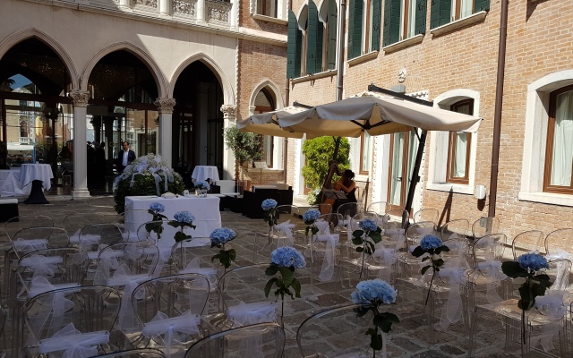 Sina Centurion Palace Hotel