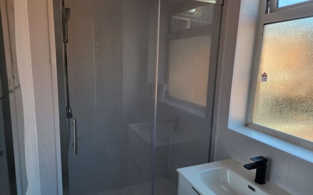 Inviting 3-bed House in Newcastle Upon Tyne