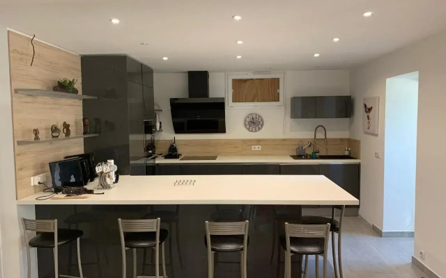 meublé au calme à 1 minute de la plage