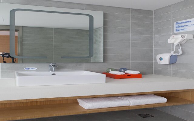 Holiday Inn Express Chengdu Airport Zone by IHG
