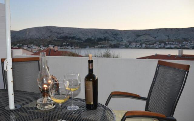 Apartments Burcul Pag