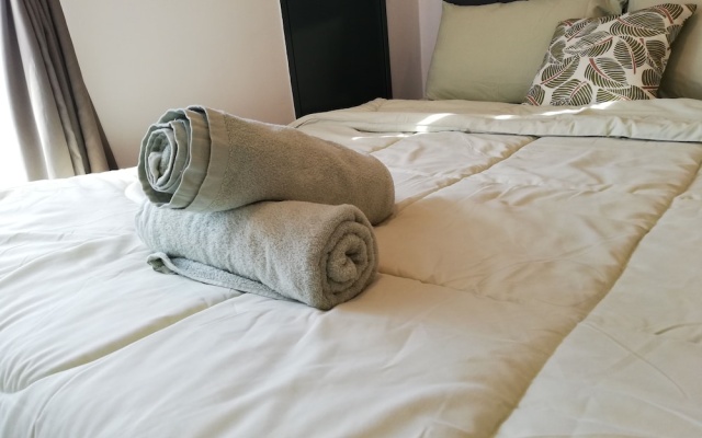 Summertime 218 Macalister Suite @ Georgetown – Guest Rooms – George Town