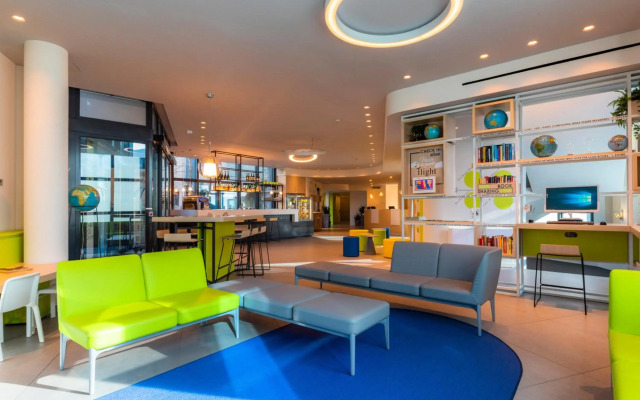 Airport Hotel
