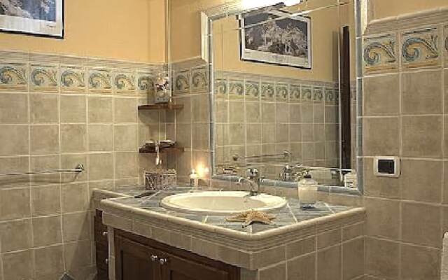 Villa Egadi con Piscina e Campo da Tennis