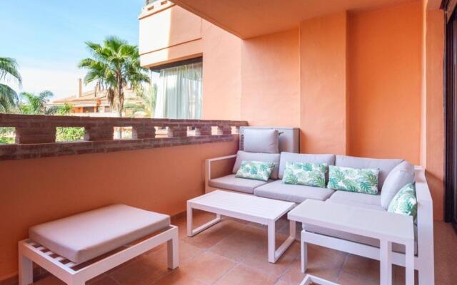 Marbella Costa Nagueles piscina y playa 6p